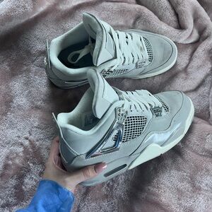 Jordan 4 Frozen Moments